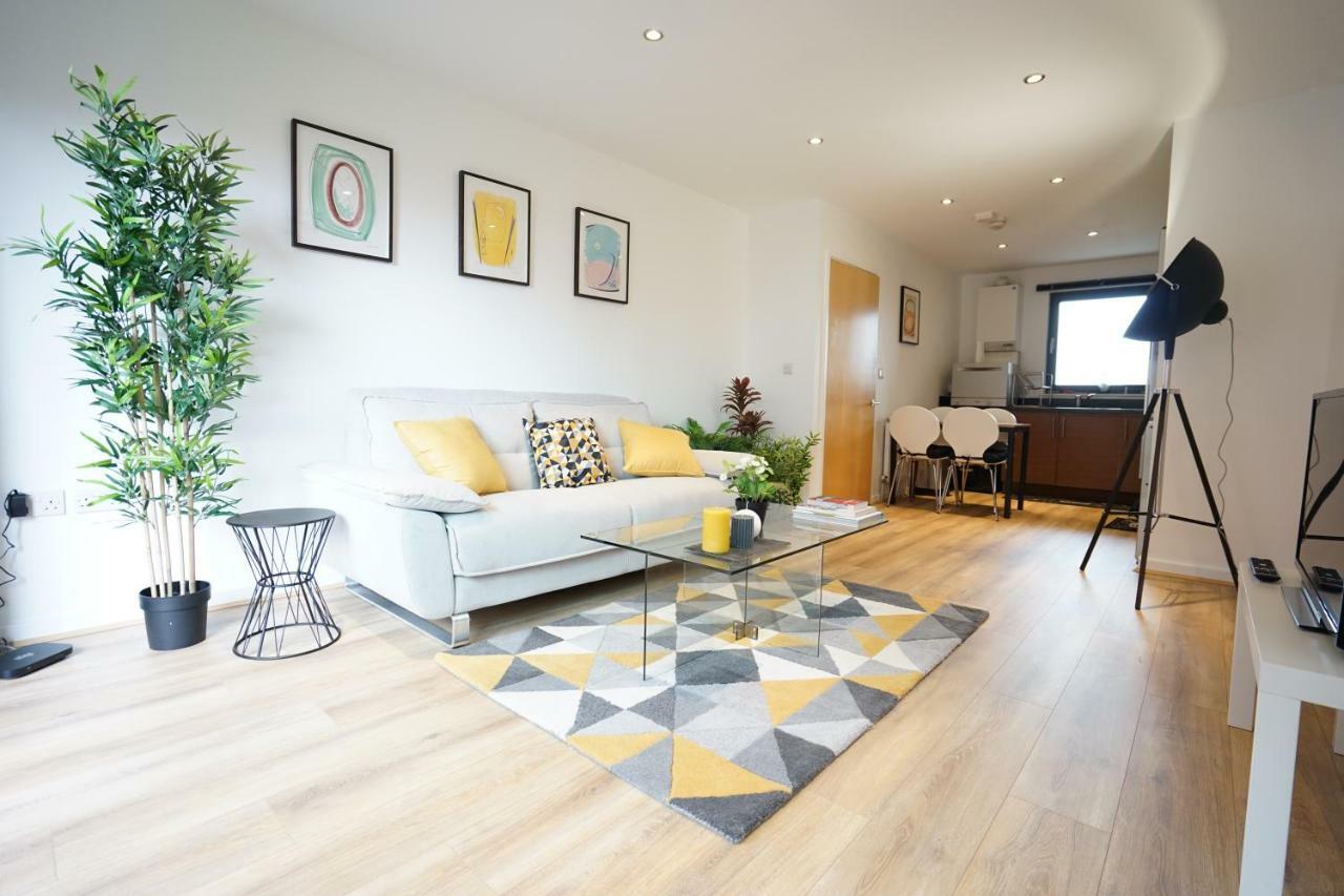 Perfectly Located Stunning Apartment London Eksteriør billede