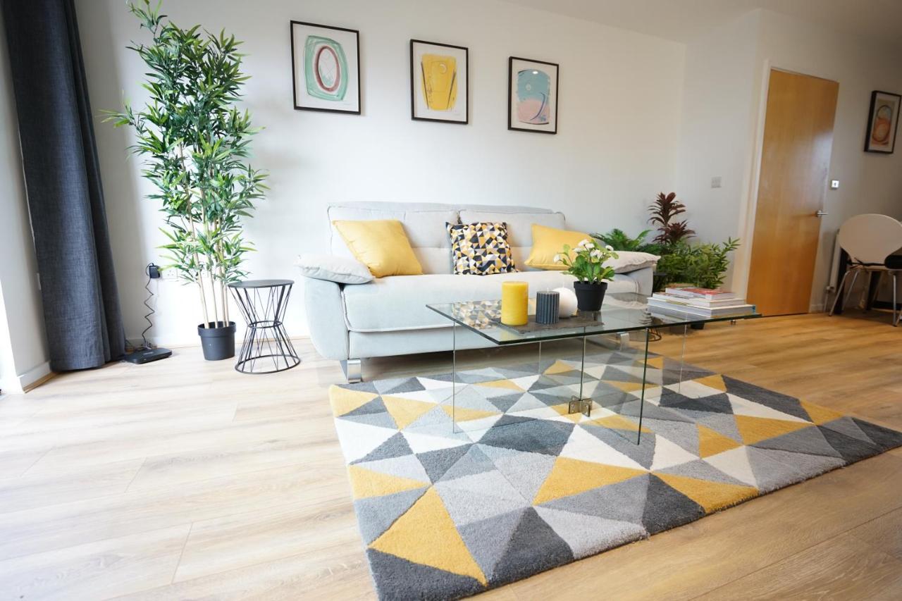 Perfectly Located Stunning Apartment London Eksteriør billede